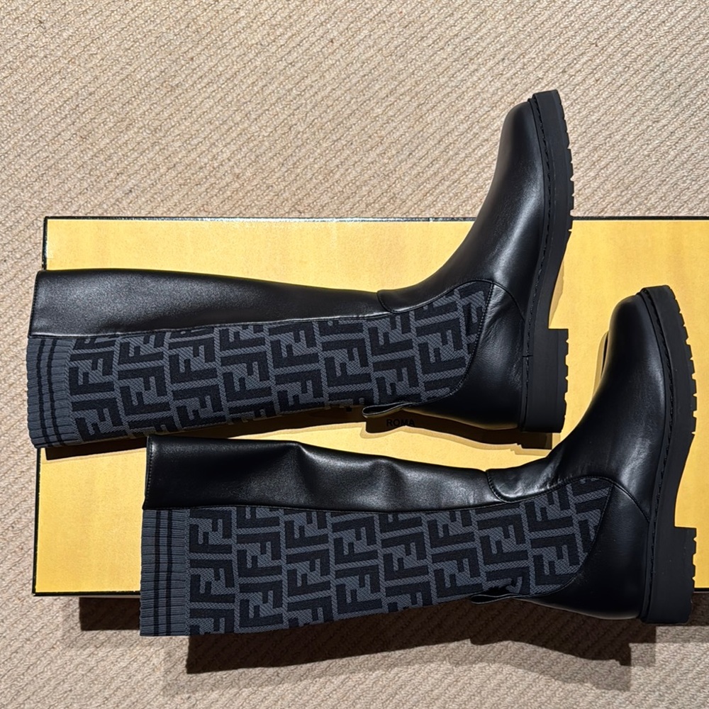 Fendi Women's Black and Gray Boots